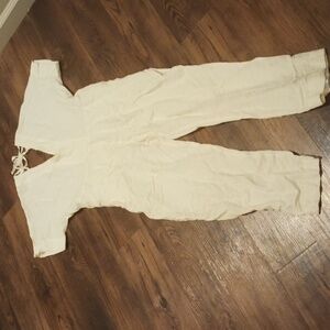 Free People Cream White VNeck Flowy Oversized Linen Mix Jumpsuit A38